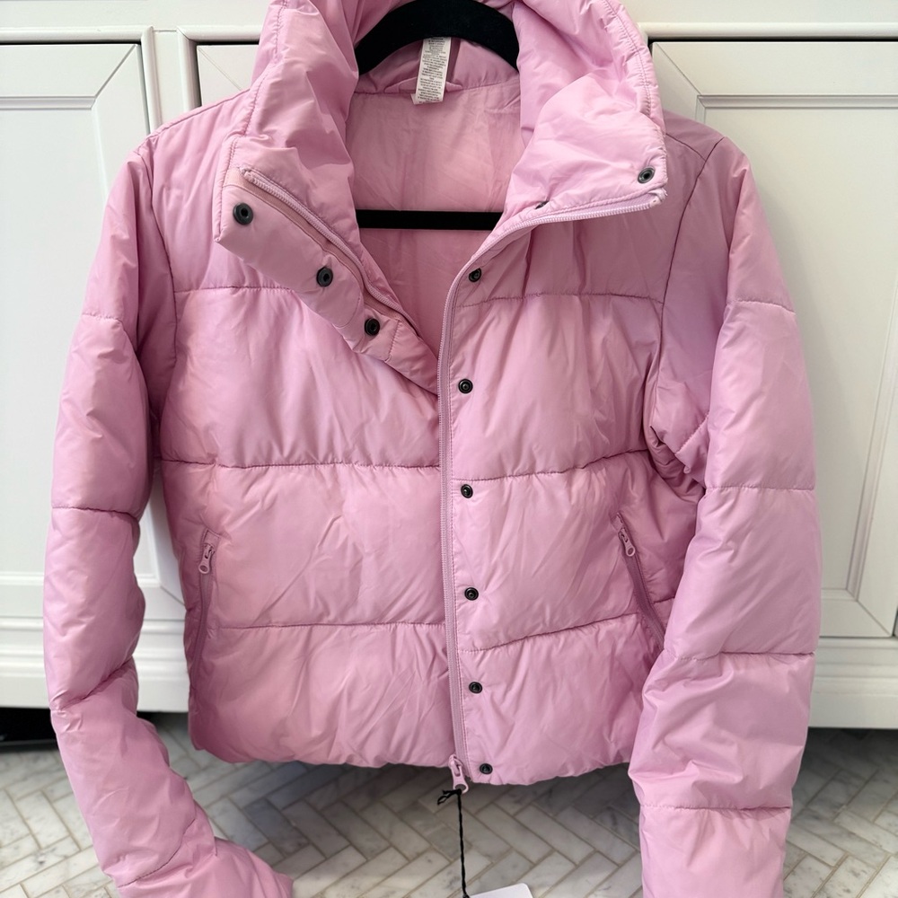 ALO yoga gold rush Puffer Jacket in sugarplum pink SIZE XS